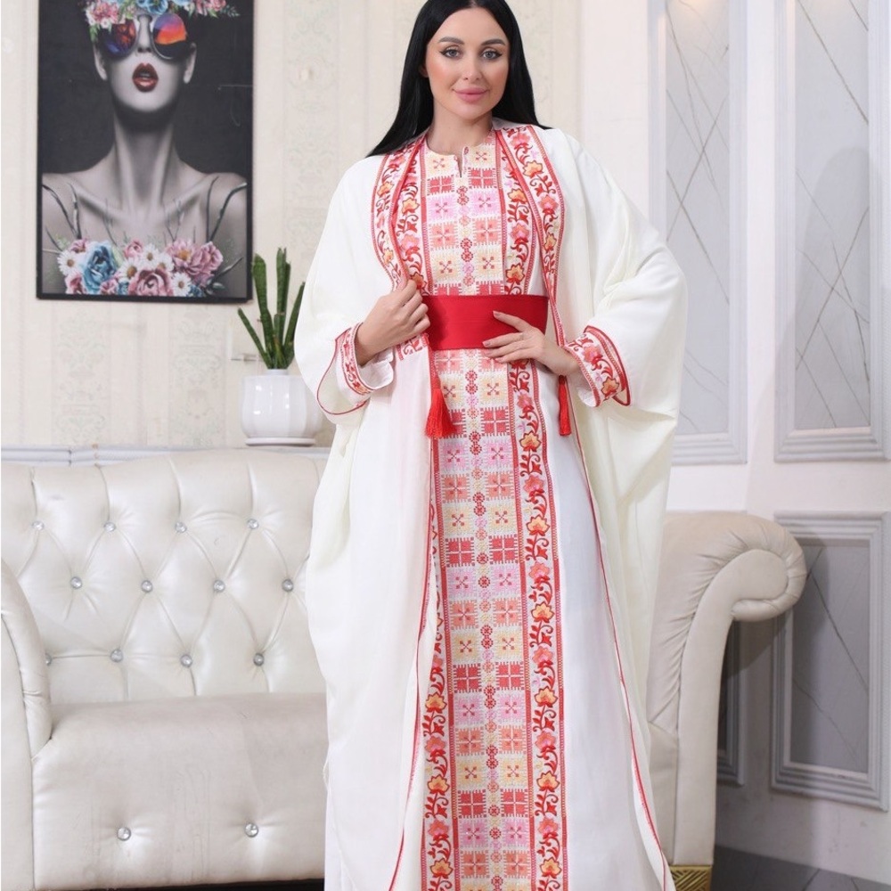 Embroidered Kaftan - Picture 9 of 9